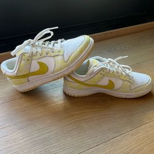 Nike women’s lemon drop dunks sz 10
